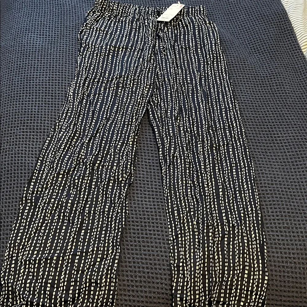 Uniqlo NWT White and Navy Striped Polka Dot Pants - Picture 1 of 2